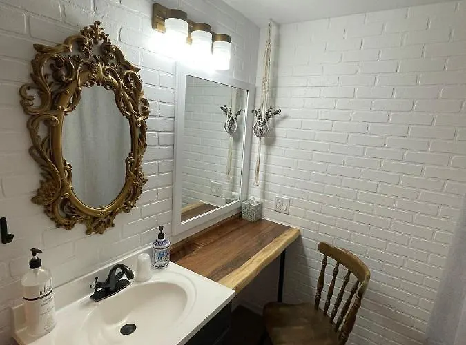 The Aztec & Creative Space Motel Seligman