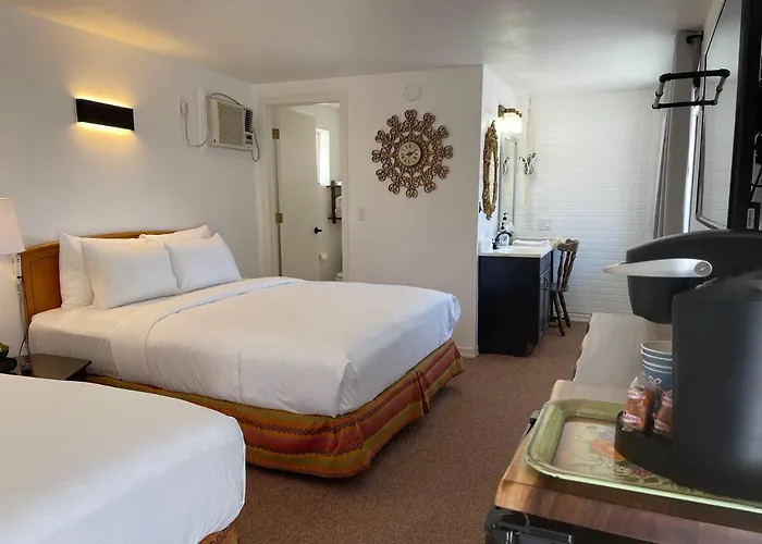 The Aztec & Creative Space Motel 5*