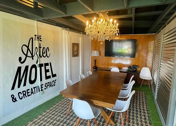 The Aztec & Creative Space Motel Seligman
