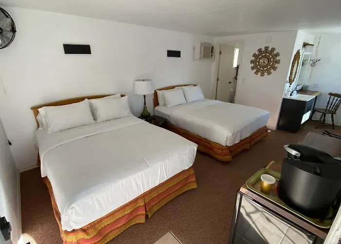 Motel The Aztec & Creative Space 5*