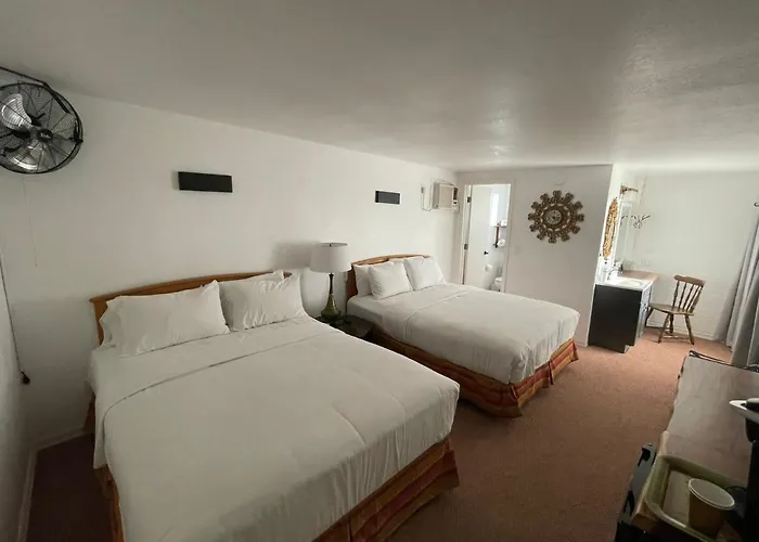 The Aztec & Creative Space Motel Seligman