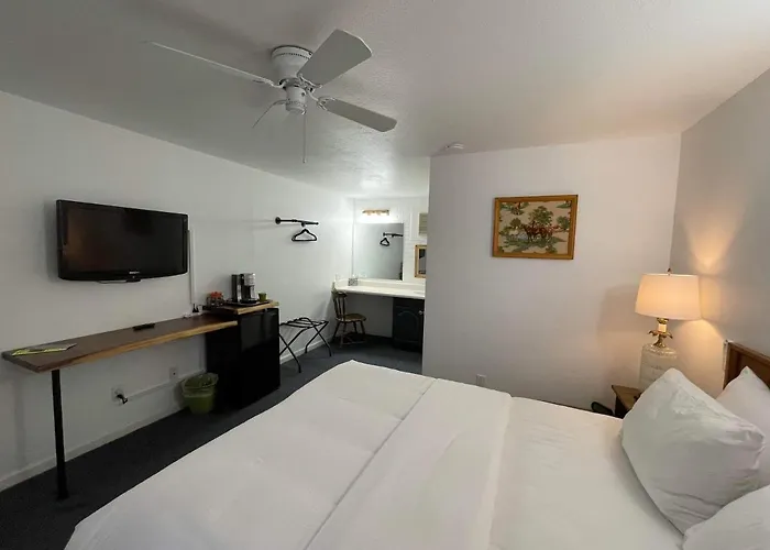 The Aztec & Creative Space Motel Seligman