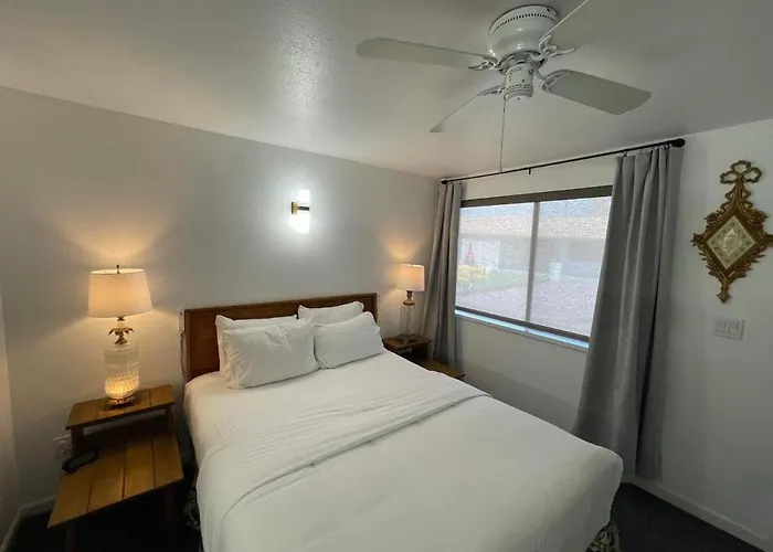 The Aztec & Creative Space Motel 5*