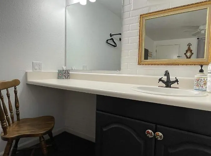 The Aztec & Creative Space Motel
