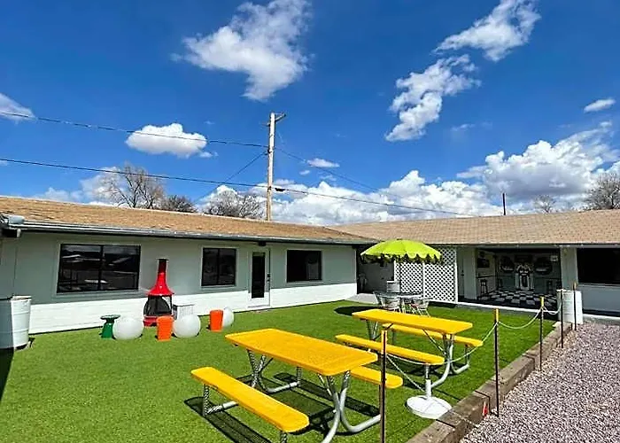 The Aztec & Creative Space Motel Seligman